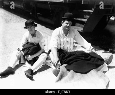 Oliver Hardy und Stan Laurel am Set des Films, Berth Marks, 1929 Stockfoto