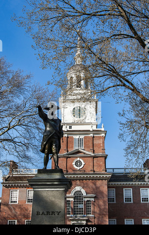 Independence Hall, Philadelphia und Barry Statue, Pennsylvania, USA Stockfoto