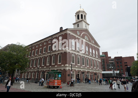 Faneuil Hall in Boston diente als Marktplatz und Treffpunkt Halle seit 1742. Es ist ein National Historic Landmark. Stockfoto