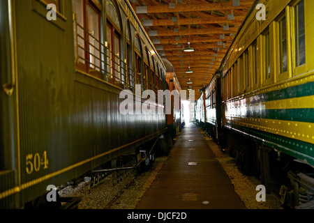 Innen American Railroad Museum. Alte Eisenbahn-Passagier-Carts. Eisenbahn-Foto-Sammlung. Stockfoto
