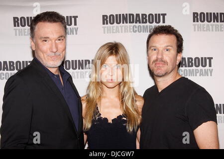 Patrick Page, Clemence Poesie und Douglas Hodge Broadway Cast Fototermin für "Cyrano de Bergerac" statt, an der Kreisverkehr Theatre Company Proberaum New York City, USA - 23.08.12 Stockfoto