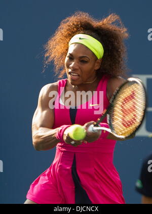 Serena Williams uns Open 2012 Frauen Match - Maria-Jose Martinez Sanchez gegen Serena Williams, statt im USTA Billie Jean King National Tennis Center. Williams besiegt Martinez Sanchez 6-2 6-4 New York City, USA - 30.08.12 Stockfoto