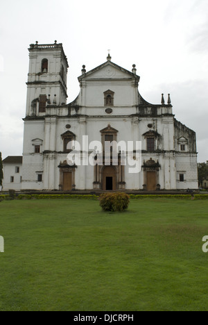 Fassade der Kathedrale Se ist eine Kathedrale Catherine von Alexandria, befindet sich in Alt-Goa, Indien gewidmet. Stockfoto