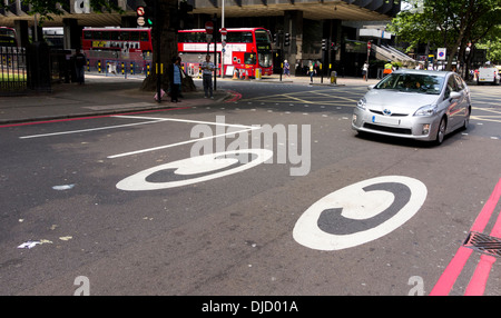 Auto in Umweltzone in London, UK Stockfoto