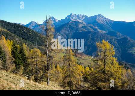 Herbst in Val di Scalve, Alpen, Italien Stockfoto