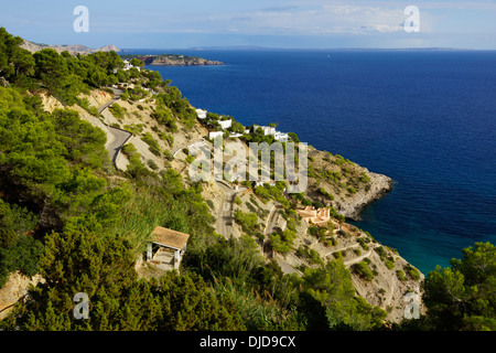 Küstenlandschaft zwischen Cala d ' Hort und es Cubells, Sant Josep de sa Talaia, Ibiza, Spanien Stockfoto