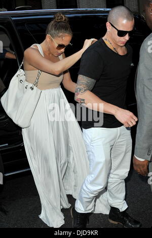 Jennifer Lopez und Freund leitet Smart Casper feiern ihren 43. Geburtstag New York City, USA - 24.07.12 Stockfoto