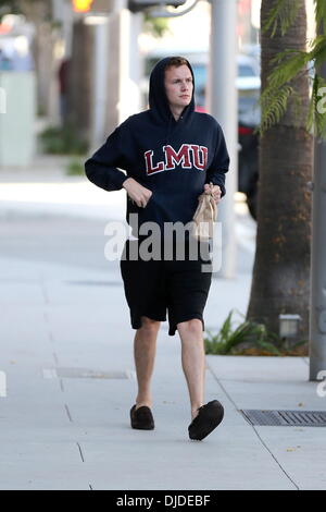 Barron Hilton unterwegs in Beverly Hills gesehen trägt ein LMU Kapuzen Sweat Shirt Los Angeles, Kalifornien - 30.07.12 Stockfoto