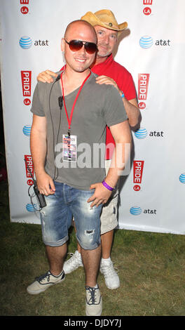 Rodney Scott und Christian LA Pride 2012 in West Hollywood - Tag 2 - Backstage Los Angeles, Kalifornien - 09.06.12 Stockfoto