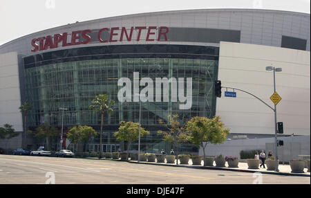 21. April 2004; Los Angeles, Kalifornien, USA;  STAPLES CENTER, die Website von Vitali Klitschko gegen Corrie Sanders WBC-Schwergewichts-Titel kämpfen am 24. April. Stockfoto