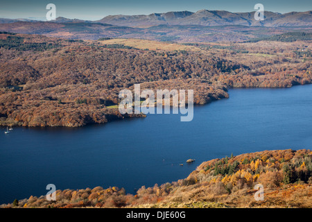 Windermere und Lakeland Fells aus Gummers wie, Lake District, Cumbria Stockfoto