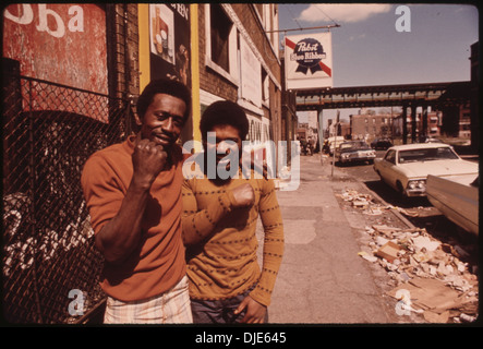 CHICAGO-GHETTO AUF DER SÜDSEITE. OBWOHL DER ANTEIL DER CHICAGO MACHEN $7.000 ODER MEHR SPRANG VOM 26. BIS SCHWARZE... 556220 Stockfoto