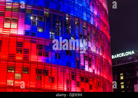Torre Agbar, Hauptsitz der CMT, moderne Architektur, Barcelona, Spanien