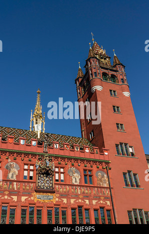 Basler Rathaus und dem Glockenturm, Basel, Schweiz Stockfotografie - Alamy