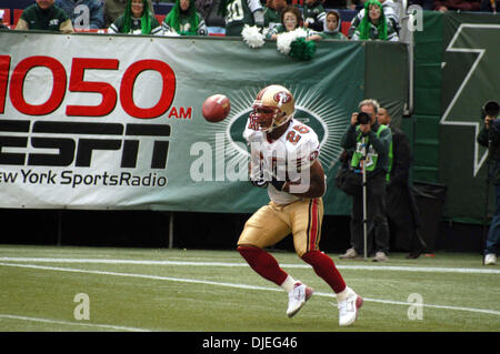 17. Oktober 2004; New York, NY, USA; NFL-Football: NY Jets Vs San Francisco 49 ERS im riesigen Stadion in New York. Jets gewannen das Spiel 22-14. Stockfoto