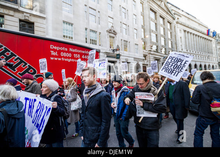 Brennstoff Armut Protestmarsch NPower Büros in London Stockfoto