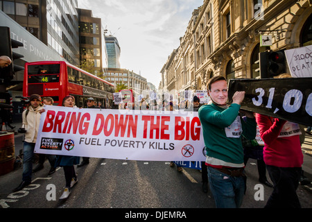 Brennstoff Armut Protestmarsch NPower Büros in London Stockfoto