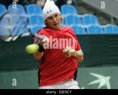 Sep 21, 2007 - Moskau, Russland - TENNIS: Davis Cup in Moskau: Russland gegen Deutschland. Erster Tag: IGOR ANDREEV (Russland) schlagen Thomas Haas (Deutschland). Igor Andreev auf das Bild.  (Kredit-Bild: © PhotoXpress/ZUMA Press) Einschränkungen: Nord- und Südamerika Rechte nur! Stockfoto