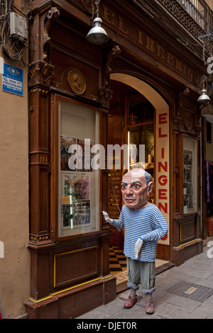 Picasso Mannequin vor dem El Ingenio-Shop in Barcelona Spanien Stockfoto