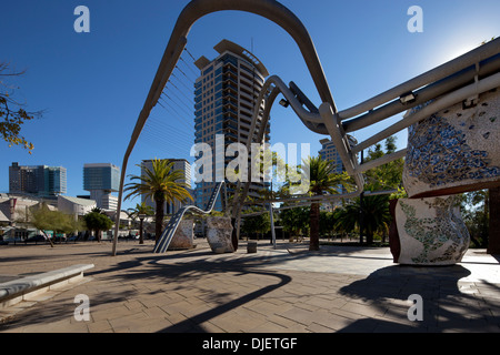 Röhrenförmige Strukturen in Parc Diagonal Mar, Barcelona, Spanien Stockfoto