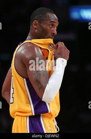 31. Oktober 2007 - Los Angeles, Kalifornien, USA - KOBE BRYANT von den Los Angeles Lakers in einem Spiel gegen die Houston Rockets im Staples Center am 30. Oktober 2007 in Los Angeles, Kalifornien. Raketen gewann 95-93. (Kredit-Bild: © Ringo Chiu/ZUMA Press) Stockfoto