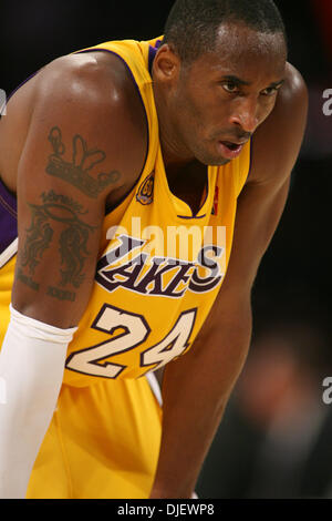 31. Oktober 2007 - Los Angeles, Kalifornien, USA - KOBE BRYANT von den Los Angeles Lakers in einem Spiel gegen die Houston Rockets im Staples Center am 30. Oktober 2007 in Los Angeles, Kalifornien. Raketen gewann 95-93.  (Kredit-Bild: © Ringo Chiu/ZUMA Press) Stockfoto