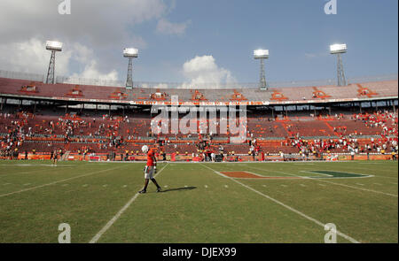 3. November 2007 - Spaziergänge Miami, Florida, USA - Stöcke #1 KENNY PHILLIPS aus dem Feld nach Miamis Überstunden Niederlage gegen North Carolina State University. (Kredit-Bild: © Allen Eyestone/Palm Beach Post/ZUMA Press) Einschränkungen: USA Tabloid Rechte heraus! Stockfoto