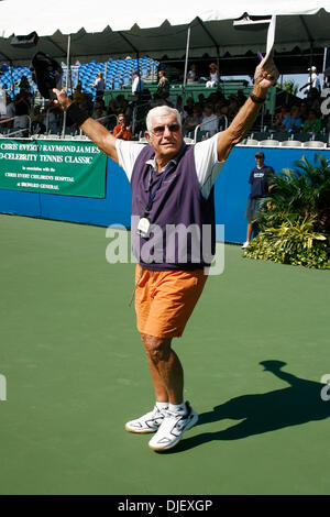 4. November 2007 - Delray Beach, Florida, USA - JERRY VAN DYKE im 2007 Chris Evert Raymond James Pro Celebrity Tennis Classic Delray Beach Tennis Center. (Kredit-Bild: © Susan Mullane/ZUMA Press) Stockfoto