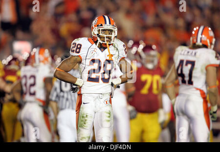 1. Januar 2008 - Pasadena, California, USA - NCAA Football Rose Bowl: DERE HICKS von Illinois nach letzten USC TD im 4. Quartal niedergeschlagen. USC schlagen Illinois 49-17. (Kredit-Bild: © Sean M Haffey/San Diego Union Tribune/ZUMA Press) Einschränkungen: * USA Boulevardpresse Rechte heraus * Stockfoto