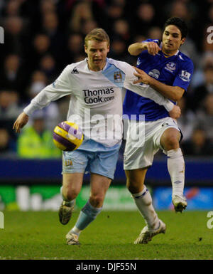 Manchester Citys Michael Ball Challeged von Mikel Arteta des FC Everton (Credit-Bild: © Fotograf/Cal Sport Media) Stockfoto