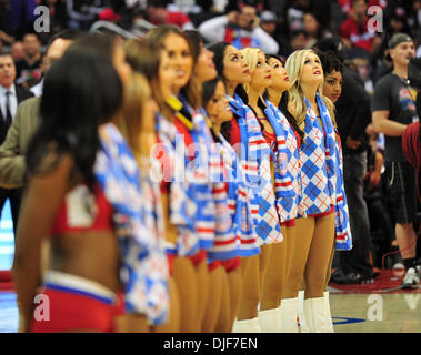 24. November 2013 Los Angeles, CA: Cheerleader die Clippers in der NBA-Basketball-Spiel zwischen den Chicago Bulls und die Los Angeles Clippers im Staples Center in Los Angeles, Kalifornien John Green/CSM Stockfoto