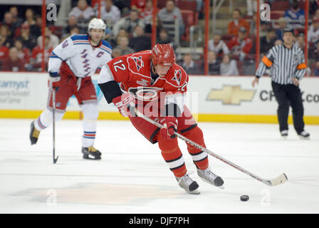 29. Januar 2008 - Raleigh, North Carolina, USA - Carolina Hurricanes (12) ERIC STAAL. Die Carolina Hurricanes besiegten die New York Rangers mit einem Endstand von 3: 1 im RBC Center in Raleigh. (Kredit-Bild: © Jason Moore/ZUMA Press) Stockfoto