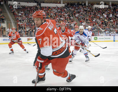 29. Januar 2008 - Raleigh, North Carolina, USA - Carolina Hurricanes (7) NICLAS WALLIN als die Carolina Hurricanes besiegten den New York Rangers mit einem Endstand von 3: 1 im RBC Center in Raleigh. (Kredit-Bild: © Jason Moore/ZUMA Press) Stockfoto