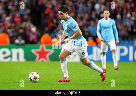 Manchester, UK. 27. November 2013. Samir Nasri von Manchester City in Aktion während der UEFA Champions League Spiel Manchester City gegen Viktoria Pilsen aus der Etihad Stadium, Manchester Credit: Action Plus Sport/Alamy Live News Stockfoto