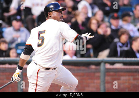 San Francisco, Kalifornien: San Francisco Giants Shortstop Juan Uribe (5) bei bat. Die Giants gewannen das Spiel 4: 1. (Kredit-Bild: © Charles Herskowitz/Southcreek Global/ZUMApress.com) Stockfoto