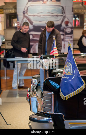 Dearborn, Michigan - Präsident Ronald Reagan Auto im Henry Ford Museum ausgestellt. Stockfoto