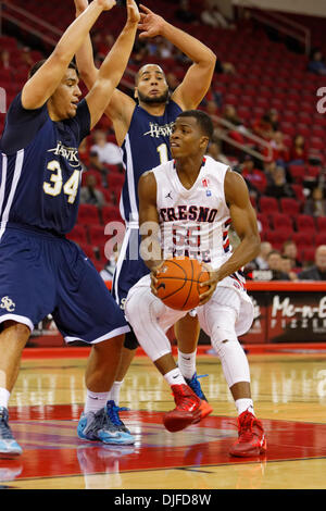 Fresno, CS, USA. 25. November 2013. 25. November 2013 gewonnen Fresno, CA - Fresno State Guard Allen Huddleston (#55) im Spiel zwischen den San Diego Christian Hawks und die Fresno State Bulldogs im Save Mart Center in Fresno State Fresno, CA. 92 bis 59. © Csm/Alamy Live-Nachrichten Stockfoto