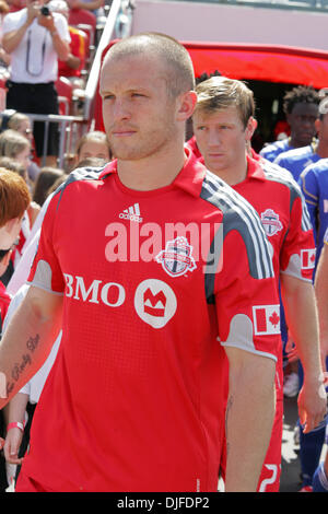 5. Juni 2010 - Toronto, Ontario, Kanada - 5. Juni 2010: Toronto FC vorwärts Chad Barrett (19) vor dem Spiel. Der Toronto FC gebunden die Wizards 0-0. Gespielt wurde im BMO Field in Toronto, Ontario. (Kredit-Bild: © Steve Dachgaube/Southcreek Global/ZUMApress.com) Stockfoto