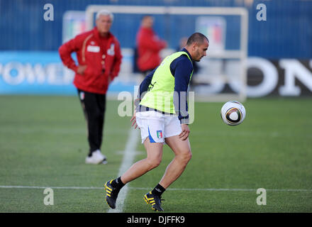 9. Juni 2010 - Pretoria, South Africa - Italien SIMONE PEPE besucht Trainingseinheit am Southdown College in Irene, südlich von Pretoria (Credit-Bild: © Luca Ghidoni/ZUMApress.com) Stockfoto