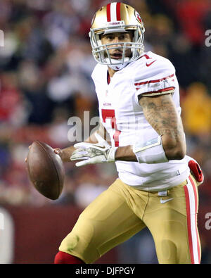 Landover, Maryland, USA. 25. November 2013. San Francisco 49ers quarterback Colin Kaepernick (7) in Aktion während des regulären Saison Spiels die Washington Redskins und die San Francisco 49ers in FedEx Field in Landover, Maryland. Bildnachweis: Aktion Plus Sport/Alamy Live-Nachrichten Stockfoto