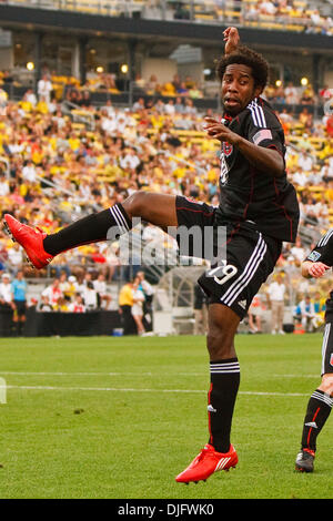 United Mittelfeldspieler Clyde Simms (19) während der Spielaktion.  Die Columbus Crew besiegte die D.C. United 2: 0 bei Crew Stadium in Columbus, Ohio. (Kredit-Bild: © Scott Grau/Southcreek Global/ZUMApress.com) Stockfoto