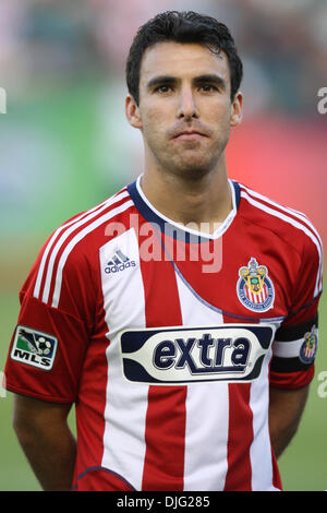 3. Juli 2010: Chivas USA D #13 Jonathan Bornstein vor dem Start von CD Chivas USA Vs Philadelphia Union Spiel im Home Depot Center in Carson, Kalifornien. Chivas fuhr fort, um die Union mit einem Endstand von 1: 1 zu binden. Obligatorische Credit: Brandon Parry / Southcreek Global (Kredit-Bild: © Brandon Parry/Southcreek Global/ZUMApress.com) Stockfoto