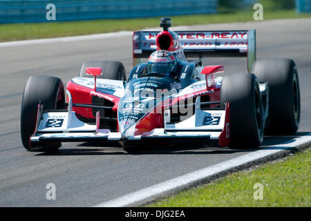 Amerikanische Fahrer Ryan Hunter-Reay (37) vom Team IZOD auf der Strecke während der IndyCar-Serie Camping World Grand Prix in The Glen in Watkins Glen, New York. (Kredit-Bild: © Mark Konezny/Southcreek Global/ZUMApress.com) Stockfoto