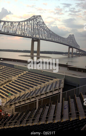 10. Juli 2010 - Chester, Pennsylvania, Vereinigte Staaten von Amerika - 10. Juli 2010: The Philadelphia Union spielen im neu errichteten PPL Park in Chester, PA unter Commodore Barry Bridge. Obligatorische Credit: Kate McGovern / Southcreek Global (Kredit-Bild: © Southcreek Global/ZUMApress.com) Stockfoto