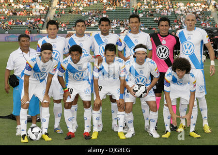 15. Juli 2010: Puebla FC ab 11 vor dem Pachuca Spiel von CD Chivas USA Vs Puebla FC im Home Depot Center in Carson, Kalifornien. Puebla FC ging auf CD Chivas USA mit einem Endstand von 2: 1 besiegen. Obligatorische Credit: Brandon Parry / Southcreek Global (Kredit-Bild: © Brandon Parry/Southcreek Global/ZUMApress.com) Stockfoto