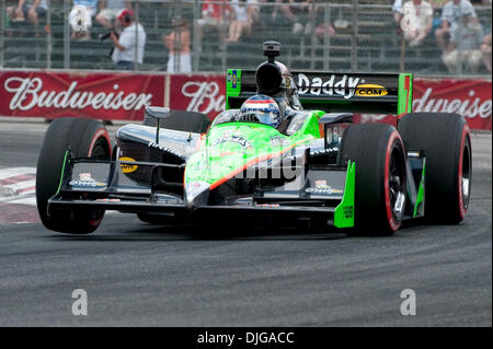 17. Juli 2010 - Toronto, Ontario, Kanada - 17. Juli 2010: Danica Patrick auf der Strecke in Exhibition Place in Toronto, ON, Canada für die Honda Indy von Toronto. (Kredit-Bild: © Oliver Tag/Southcreek Global/ZUMApress.com) Stockfoto