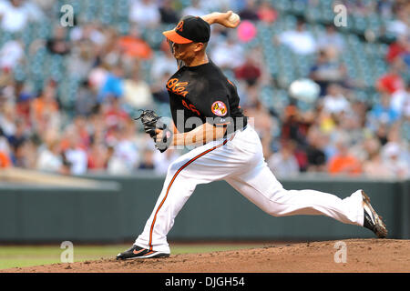 23. Juli 2010 - Baltimore, Maryland, Vereinigte Staaten von Amerika - 23. Juli 2010: Baltimore Orioles Start Krug Jeremy Guthrie (46) macht eine Tonhöhe während der vierten Inning der Freitag Abend Spiel gegen die Minnesota Twins at Camden Yards in Baltimore, MD... Obligatorische Credit: Russell Tracy / Southcreek Global. (Kredit-Bild: © Southcreek Global/ZUMApress.com) Stockfoto