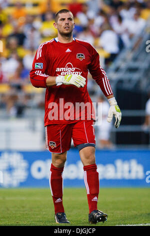 24. Juli 2010 - Columbus, Ohio, Vereinigte Staaten von Amerika - 24. Juli 2010: Dynamo Torwart Tally Halle (1) während der zweiten Halbzeit Spiel handeln.  Die Columbus Crew besiegte Houston Dynamo 3: 0 bei Crew Stadium in Columbus, Ohio.   . Obligatorische Credit: Scott W. Grau / Southcreek Global (Kredit-Bild: © Southcreek Global/ZUMApress.com) Stockfoto