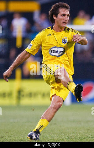 24. Juli 2010 - Columbus, Ohio, Vereinigte Staaten von Amerika - 24. Juli 2010: Crew weiterleiten Guillermo Barros Schelotto (7) während der zweiten Halbzeit Spiel handeln.  Die Columbus Crew besiegte Houston Dynamo 3: 0 bei Crew Stadium in Columbus, Ohio.   . Obligatorische Credit: Scott W. Grau / Southcreek Global (Kredit-Bild: © Southcreek Global/ZUMApress.com) Stockfoto