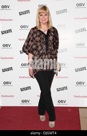 Sian Lloyd Salute UK Filmpremiere statt, bei der kann Fair Hotel in London, England - 11.07.12 Stockfoto